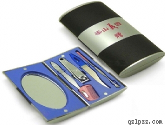 װ (1)